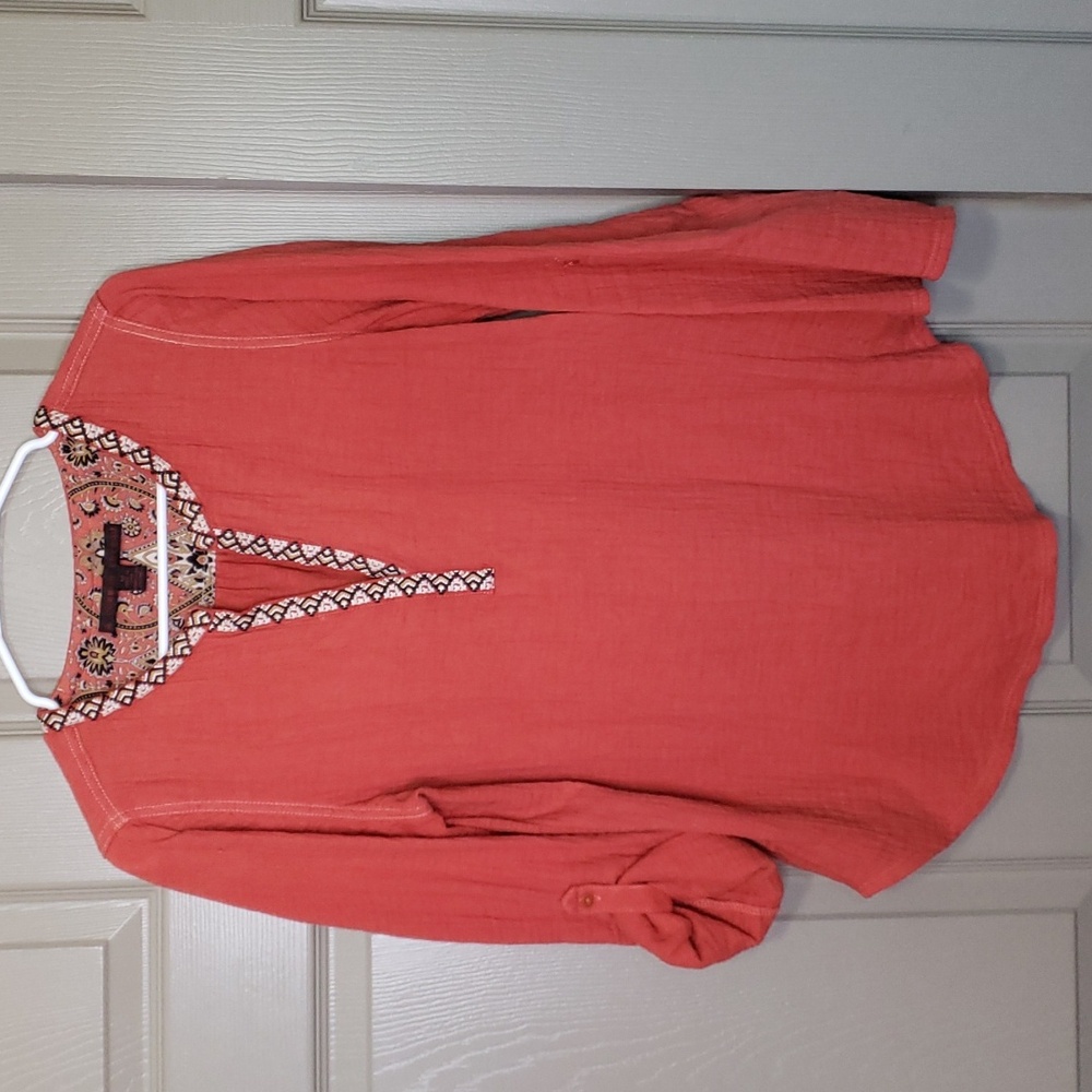 A common thread gauzy embroidered long roll tab  sleeve top size Medium